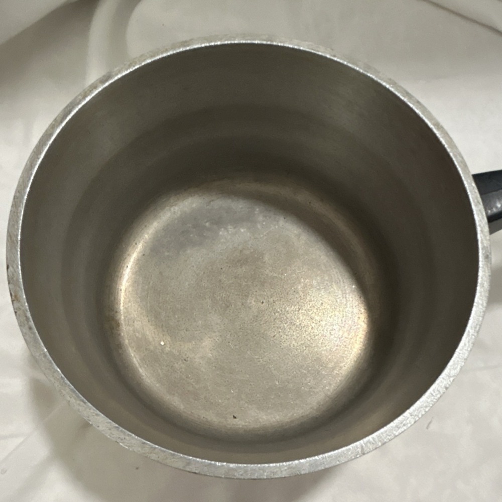 Club Yellow Enamel Aluminum Saucepan Single Handle - Picture 2 of 4